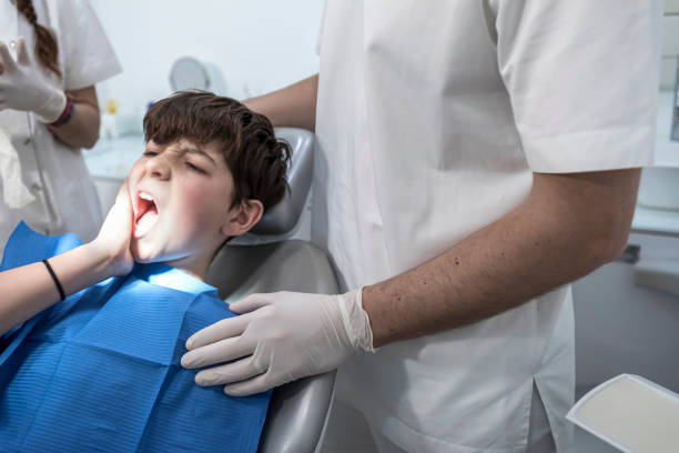 Best Dentist for Tooth Abscess  in Laguna Beach, FL